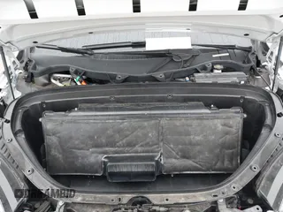 2020 Tesla Model X Long Range with VIN 5YJXCDE2XLF284847, listed as a IAAI auction lot 41595151 with 29,466 mi miles. Bid and sale history available at carsss.com. Image 10.