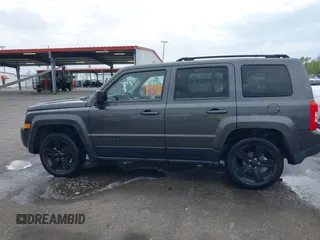 2015 Jeep Patriot Sport z VIN 1C4NJPBA9FD209708, wystawiony jako IAAI lot #41884875 z przebiegiem 201 699 mil mil oraz . Historia ofert i sprzedaży dostępna na DreamBid. Obrazek 14.