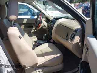 2009 Ford Escape Limited с VIN 1FMCU94G19KB10386, выставлен на аукционе IAAI как лот 42195097 с пробегом 208 095 миль миль и . История ставок и продаж доступна на DreamBid. Изображение 5.