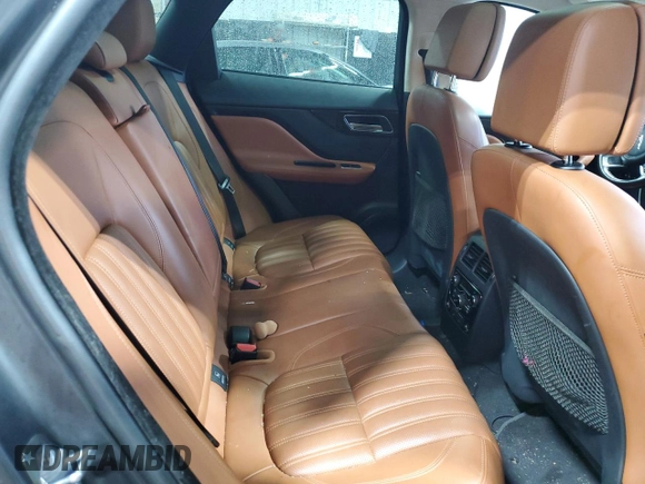 2019 Jaguar F-Pace 30t Portfolio z VIN SADCN2GX9KA357787, wystawiony jako Copart lot #56532995 z przebiegiem 97 594 mil mil oraz Czysty tytuł • Clean title. Historia ofert i sprzedaży dostępna na DreamBid. Obrazek 11.