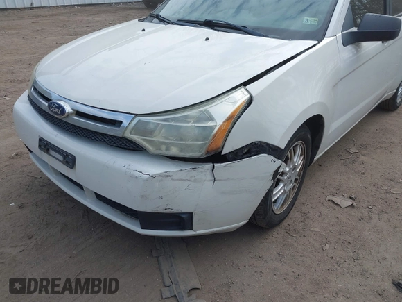 2011 Ford Focus SE with VIN 1FAHP3FN4BW199904, listed as a IAAI auction lot 41882463 with 109,798 mi miles. Bid and sale history available at carsss.com. Image 6.