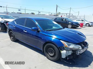 2020 Nissan Altima S z VIN 1N4BL4BV5LN313753, wystawiony jako IAAI lot #42271486 z przebiegiem 88 163 mil mil oraz . Historia ofert i sprzedaży dostępna na DreamBid. Obrazek 1.