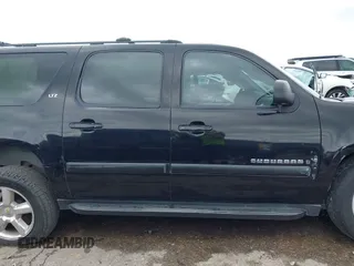 2007 Chevrolet Suburban LT with VIN 1GNFC16097R179358, listed as a IAAI auction lot 42104937 with Not provided miles and . Bid and sale history available at DreamBid. Image 13.