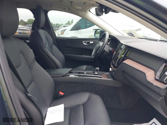 2023 Volvo XC60 Plus Bright Theme with VIN YV4L12RNXP1240842, listed as a IAAI auction lot 41918203 with 18,117 mi miles. Bid and sale history available at carsss.com. Image 5.