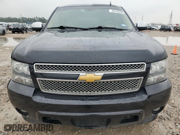 2013 Chevrolet Suburban LT with VIN 1GNSKJE78DR330458, listed as a Copart auction lot 56143205 with 202,809 mi miles and Clean Title. Bid and sale history available at DreamBid. Image 5.