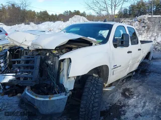 2008 GMC Sierra 2500HD SLE1 with VIN 1GTHK23688F112059, listed as a IAAI auction lot 41572665 with NaN miles. Bid and sale history available at carsss.com. Image 17.