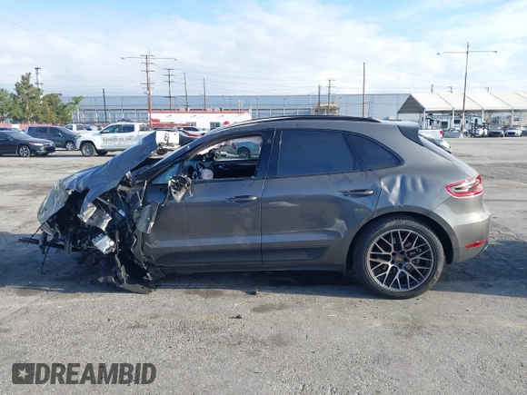 2018 Porsche Macan with VIN WP1AA2A54JLB14685, listed as a IAAI auction lot 41906101 with Not provided miles and . Bid and sale history available at DreamBid. Image 13.
