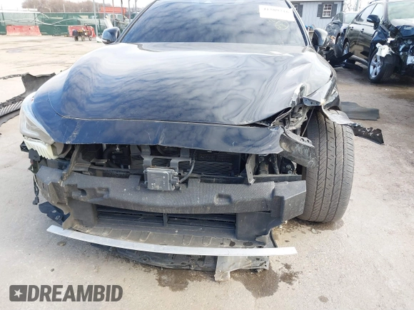 2019 Infiniti Q60 Luxe with VIN JN1EV7EL0KM291021, listed as a IAAI auction lot 41589716 with 59,235 mi miles and . Bid and sale history available at DreamBid. Image 6.