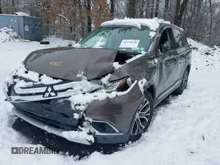2017 Mitsubishi Outlander ES z VIN JA4AZ2A36HZ015375, wystawiony jako IAAI lot #41520168 z przebiegiem 59 584 mil mil oraz . Historia ofert i sprzedaży dostępna na DreamBid. Obrazek 6.