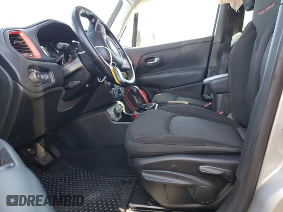 2018 Jeep Renegade Trailhawk with VIN ZACCJBCB6JPH07876, listed as a Copart auction lot 49215785 with 124,465 mi miles and Salvage Title. Bid and sale history available at carsss.com. Image 7.