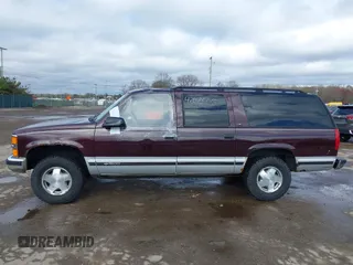 1997 Chevrolet Suburban with VIN 3GNFK16R8VG144969, listed as a IAAI auction lot 42070555 with 197,580 mi miles and . Bid and sale history available at DreamBid. Image 14.