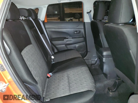 2024 Mitsubishi Outlander S z VIN JA4ARUAU2RU000617, wystawiony jako Copart lot #54299445 z przebiegiem 43 549 mil mil oraz Czysty tytuł • Clean title. Historia ofert i sprzedaży dostępna na DreamBid. Obrazek 11.