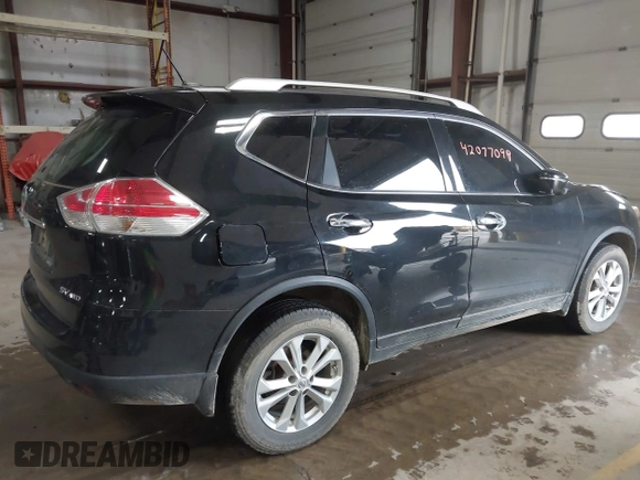 2016 Nissan Rogue SV z VIN JN8AT2MV2GW135957, wystawiony jako IAAI lot #42077099 z przebiegiem 135 081 mil mil oraz . Historia ofert i sprzedaży dostępna na DreamBid. Obrazek 4.