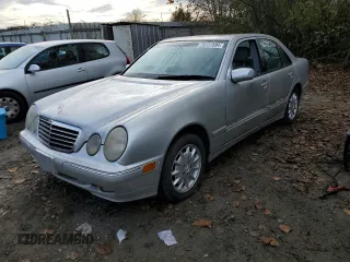 2000 Mercedes-Benz E-Class AWD with VIN WDBJF82J7YX030072, listed as a Copart auction lot 75737594 with 0 mi miles and Clean Title. Bid and sale history available at carsss.com. Image 1.