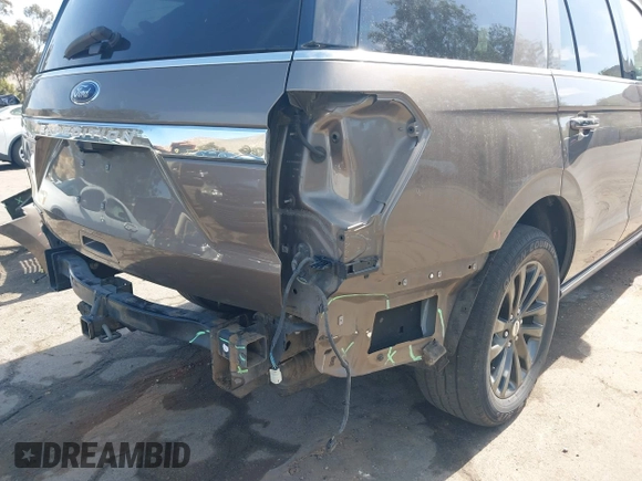 2019 Ford Expedition Limited z VIN 1FMJU2AT7KEA58041, wystawiony jako IAAI lot #42024953 z przebiegiem 71 036 mil mil oraz . Historia ofert i sprzedaży dostępna na DreamBid. Obrazek 20.