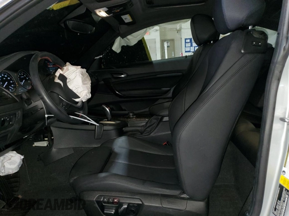 2020 BMW 2 Series 230i with VIN WBA2J1C04L7E46655, listed as a Copart auction lot 69930664 with 27,655 mi miles and Non Repairable. Bid and sale history available at carsss.com. Image 7.