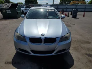 2010 BMW 3 Series 328i xDrive with VIN WBAPK5C51AA647206, listed as a Copart auction lot 52139085 with 115,883 mi miles and Salvage title. Bid and sale history available at DreamBid. Image 5.