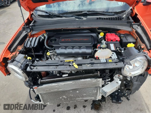 2021 Jeep Renegade Latitude with VIN ZACNJCBB2MPM82566, listed as a Copart auction lot 61847525 with 28,741 mi miles and Salvage title. Bid and sale history available at DreamBid. Image 11.