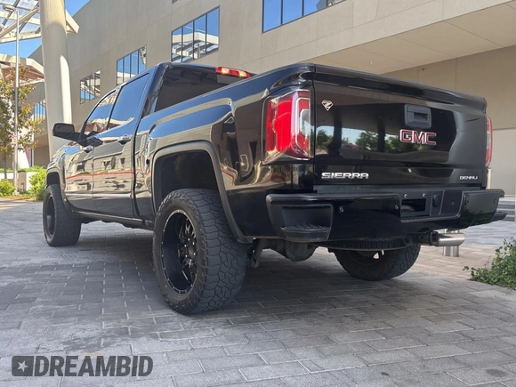 2017 GMC Sierra 1500 Denali with VIN 3GTU2PEJ8HG276956, listed as a Copart auction lot 55885675 with 173,455 mi miles and Clean Title. Bid and sale history available at DreamBid. Image 3.