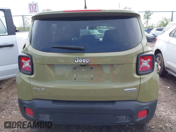 2015 Jeep Renegade Latitude with VIN ZACCJBBT6FPB28081, listed as a IAAI auction lot 42217931 with 212,027 mi miles. Bid and sale history available at carsss.com. Image 16.