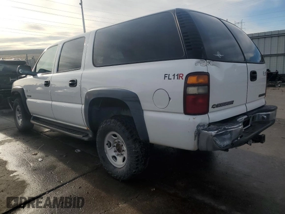 2001 Chevrolet Suburban LS with VIN 3GNGK26U31G110172, listed as a Copart auction lot 87319114 with 131,035 mi miles and Salvage Title. Bid and sale history available at carsss.com. Image 2.