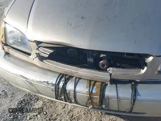 2000 Toyota Sienna LE with VIN 4T3ZF13C1YU301224, listed as a IAAI auction lot 42176695 with 203,971 mi miles and . Bid and sale history available at DreamBid. Image 6.