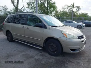 2005 Toyota Sienna CE with VIN 5TDZA23C65S226571, listed as a IAAI auction lot 41964558 with 111,827 mi miles. Bid and sale history available at carsss.com. Image 1.
