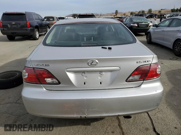 2002 Lexus ES 300 with VIN JTHBF30G825017879, listed as a Copart auction lot 81544894 with 245,783 mi miles and Salvage Title. Bid and sale history available at DreamBid. Image 6.