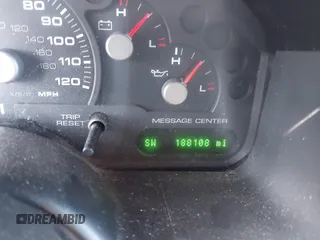 2005 Ford Explorer XLT z VIN 1FMZU73E95UB86676, wystawiony jako IAAI lot #42535013 z przebiegiem 188 108 mil mil oraz . Historia ofert i sprzedaży dostępna na DreamBid. Obrazek 12.