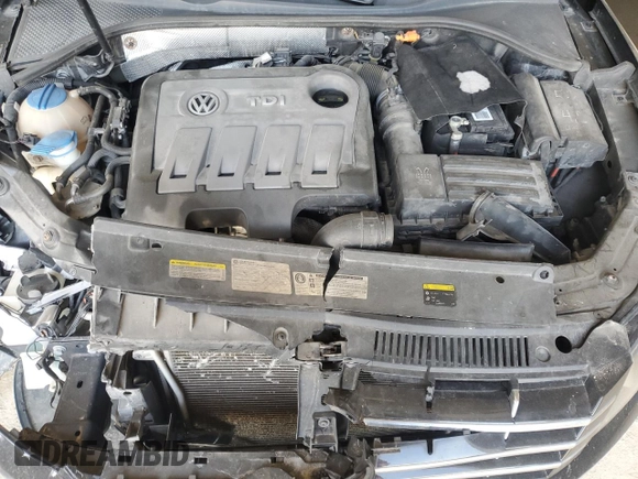 2014 Volkswagen Passat SE z VIN 1VWBN7A35EC121511, wystawiony jako Copart lot #48156315 z przebiegiem 136 472 mil mil oraz Szkoda całkowita • Salvage title. Historia ofert i sprzedaży dostępna na DreamBid. Obrazek 11.