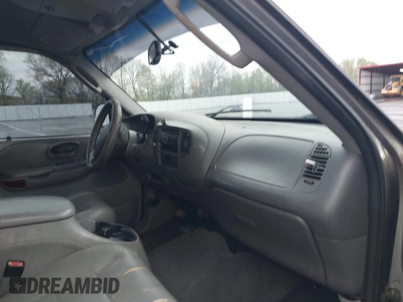 2003 Ford F-150 XLT with VIN 1FTRW08L43KD25506, listed as a IAAI auction lot 41941847 with 1 mi miles. Bid and sale history available at carsss.com. Image 5.