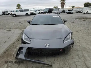 2024 Toyota GR86 with VIN JF1ZNBB15R9752835, listed as a Copart auction lot 72046794 with 10,112 mi miles and Salvage Title. Bid and sale history available at carsss.com. Image 5.