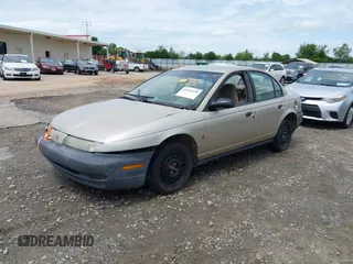1998 Saturn SL z VIN 1G8ZH5281WZ186775, wystawiony jako IAAI lot #42454428 z przebiegiem Nie podano mil oraz . Historia ofert i sprzedaży dostępna na DreamBid. Obrazek 2.