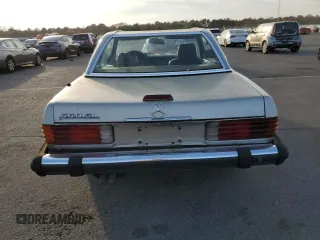 1987 Mercedes-Benz 560 560SL with VIN WDBBA48D9HA070265, listed as a Copart auction lot 77411844 with 120,884 mi miles and Salvage Title. Bid and sale history available at carsss.com. Image 6.