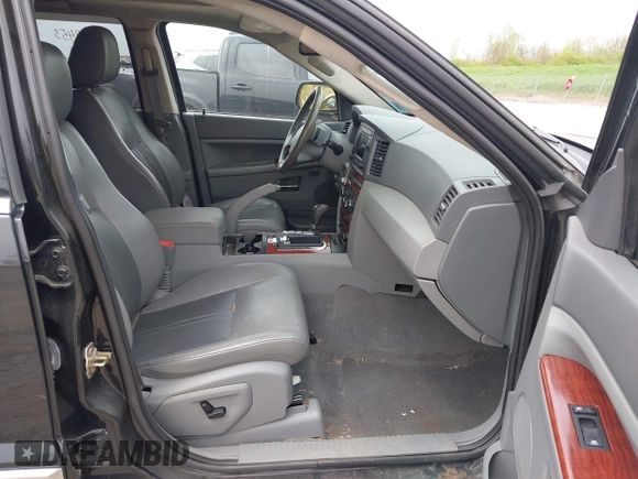 2006 Jeep Grand Cherokee Limited with VIN 1J8HR58NX6C165964, listed as a IAAI auction lot 42242453 with 112,670 mi miles and . Bid and sale history available at DreamBid. Image 5.