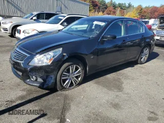 2015 Infiniti Q40 with VIN JN1CV6AR3FM522883, listed as a Copart auction lot 77555294 with 124,449 mi miles and Salvage Title. Bid and sale history available at carsss.com. Image 1.