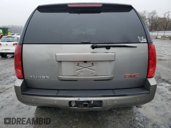 2007 GMC Yukon SLE with VIN 1GKFK13017J106357, listed as a Copart auction lot 84401114 with 279,899 mi miles and Salvage Title. Bid and sale history available at carsss.com. Image 6.