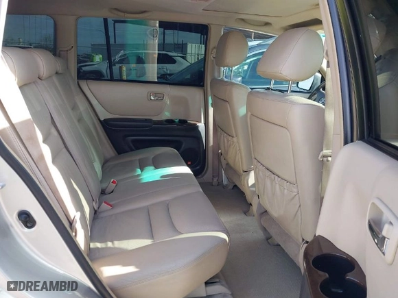 2001 Toyota Highlander with VIN JTEGF21A710024230, listed as a IAAI auction lot 41561016 with 172,704 mi miles. Bid and sale history available at carsss.com. Image 8.