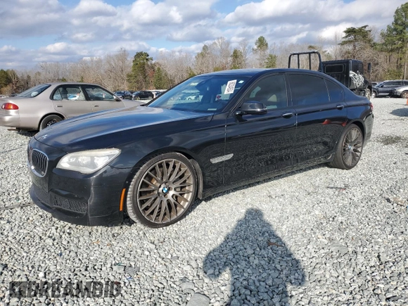 2015 BMW 7 Series 750Li with VIN WBAYE8C58FD782122, listed as a Copart auction lot 86204934 with 139,052 mi miles and Salvage Title. Bid and sale history available at carsss.com. Image 1.