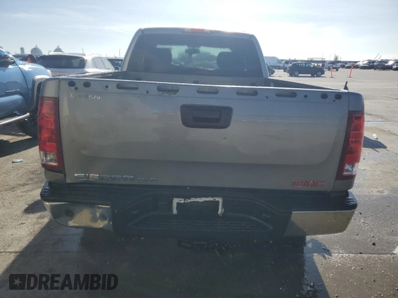 2008 GMC Sierra 1500 Work Truck z VIN 1GTEC19C88Z178603, wystawiony jako Copart lot #87082794 z przebiegiem 248 983 mil mil oraz Szkoda całkowita • Salvage title. Historia ofert i sprzedaży dostępna na DreamBid. Obrazek 6.