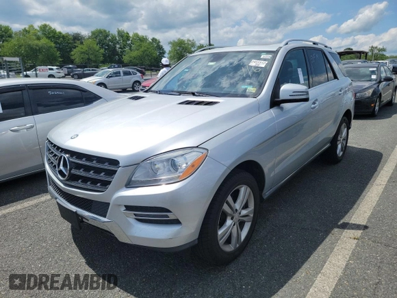 2013 Mercedes-Benz M ML 350 with VIN 4JGDA5HB8DA229135, listed as a Copart auction lot 55538995 with 176,427 mi miles and Clean Title. Bid and sale history available at carsss.com. Image 2.