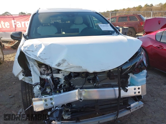2025 Toyota Sienna XSE z VIN 5TDDRKEC2SS232704, wystawiony jako IAAI lot #41282047 z przebiegiem 2 064 mil mil oraz . Historia ofert i sprzedaży dostępna na DreamBid. Obrazek 6.