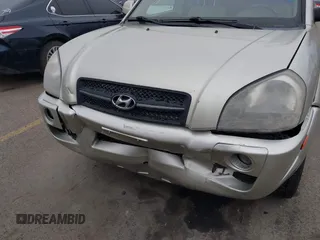 2007 Hyundai Tucson SE with VIN KM8JN72D47U492545, listed as a IAAI auction lot 41727816 with 203,065 mi miles and . Bid and sale history available at DreamBid. Image 6.