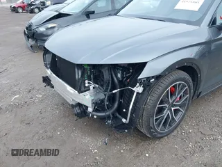 2025 Audi SQ5 Premium Plus z VIN WA1B4AFY6S2052377, wystawiony jako IAAI lot #41971801 z przebiegiem 108 mil mil oraz . Historia ofert i sprzedaży dostępna na DreamBid. Obrazek 18.