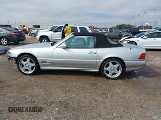 2000 Mercedes-Benz SL with VIN WDBFA68F0YF188738, listed as a IAAI auction lot 41652926 with 61,075 mi miles. Bid and sale history available at carsss.com. Image 15.