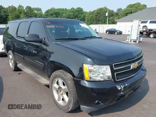 2014 Chevrolet Suburban LT с VIN 1GNSKJE72ER100836, выставлен на аукционе IAAI как лот 42378709 с пробегом 365 946 миль миль и . История ставок и продаж доступна на DreamBid. Изображение 1.