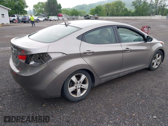 2012 Hyundai Elantra Limited z VIN 5NPDH4AE4CH101447, wystawiony jako IAAI lot #42293492 z przebiegiem 211 189 mil mil oraz . Historia ofert i sprzedaży dostępna na DreamBid. Obrazek 4.
