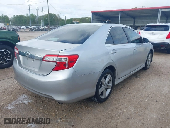 2013 Toyota Camry L with VIN 4T1BF1FK5DU250396, listed as a IAAI auction lot 41855293 with 123,379 mi miles. Bid and sale history available at carsss.com. Image 4.