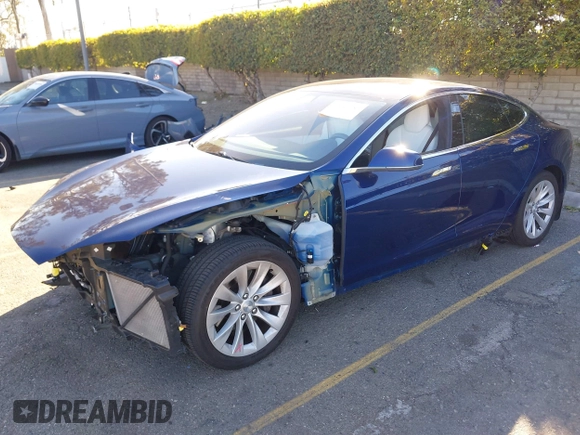 2019 Tesla Model S 75D z VIN 5YJSA1E27KF333645, wystawiony jako IAAI lot #41647989 z przebiegiem 52 528 mil mil oraz . Historia ofert i sprzedaży dostępna na DreamBid. Obrazek 20.
