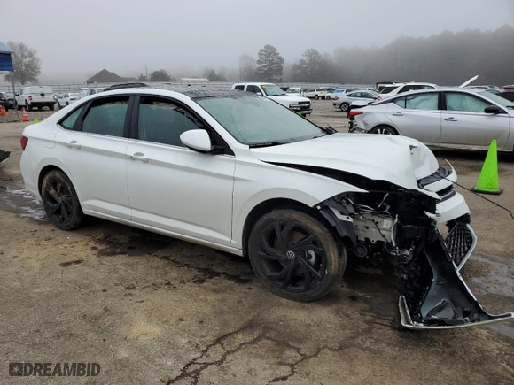 2025 Volkswagen Jetta SE with VIN 3VW7X7BU5SM013679, listed as a Copart auction lot 86745274 with 12,380 mi miles and Salvage Title. Bid and sale history available at carsss.com. Image 4.